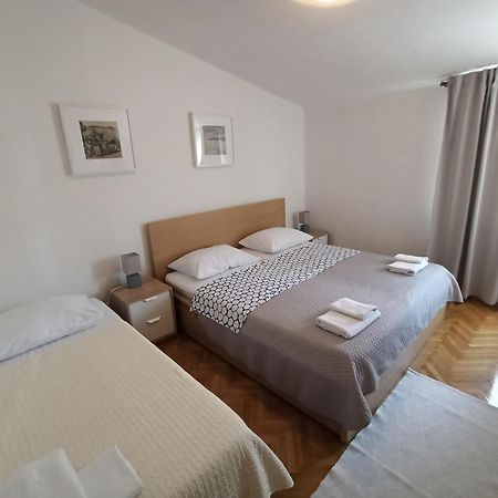 Apartments Pinery Makarska Bagian luar foto