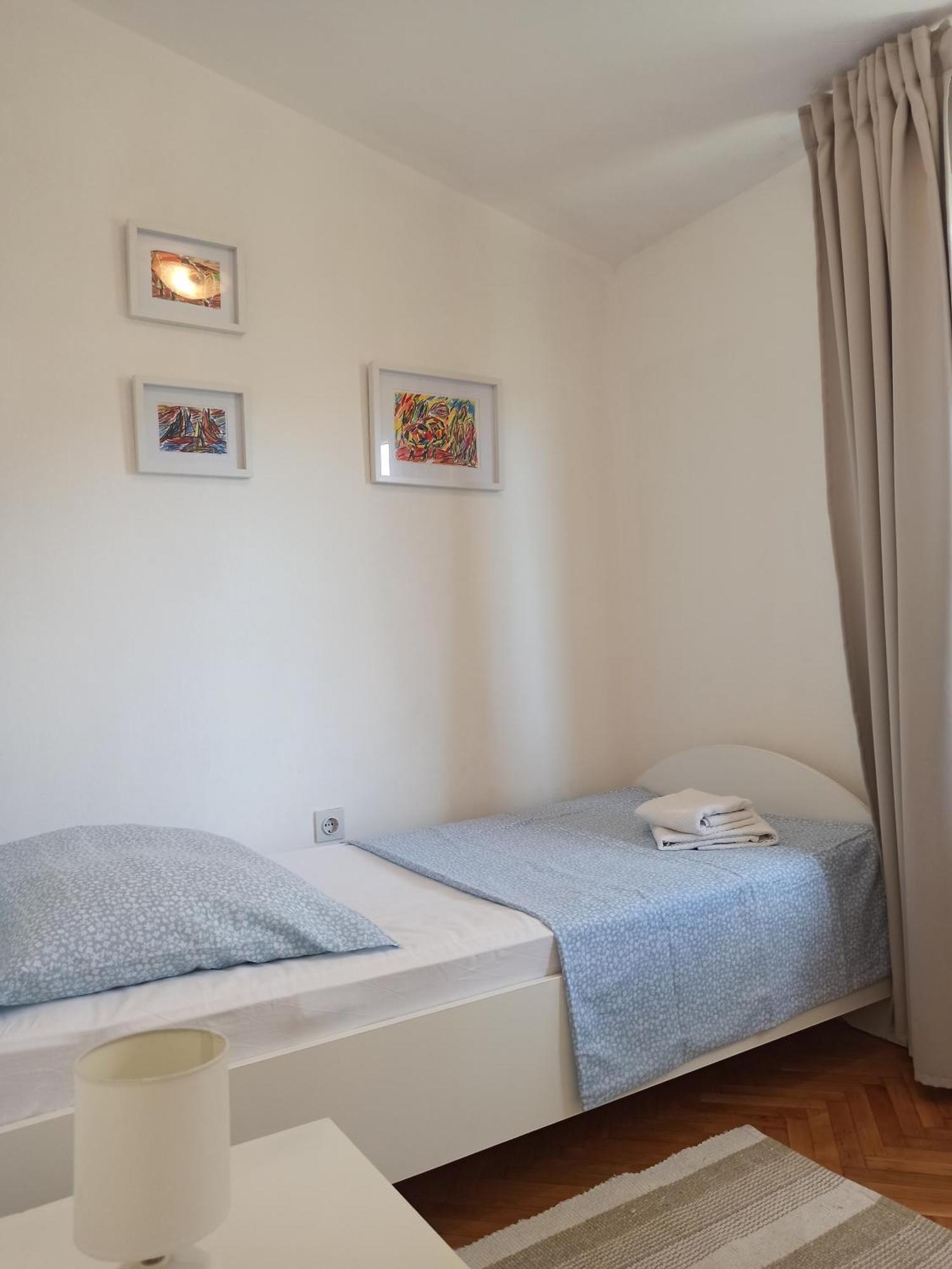 Apartments Pinery Makarska Bagian luar foto