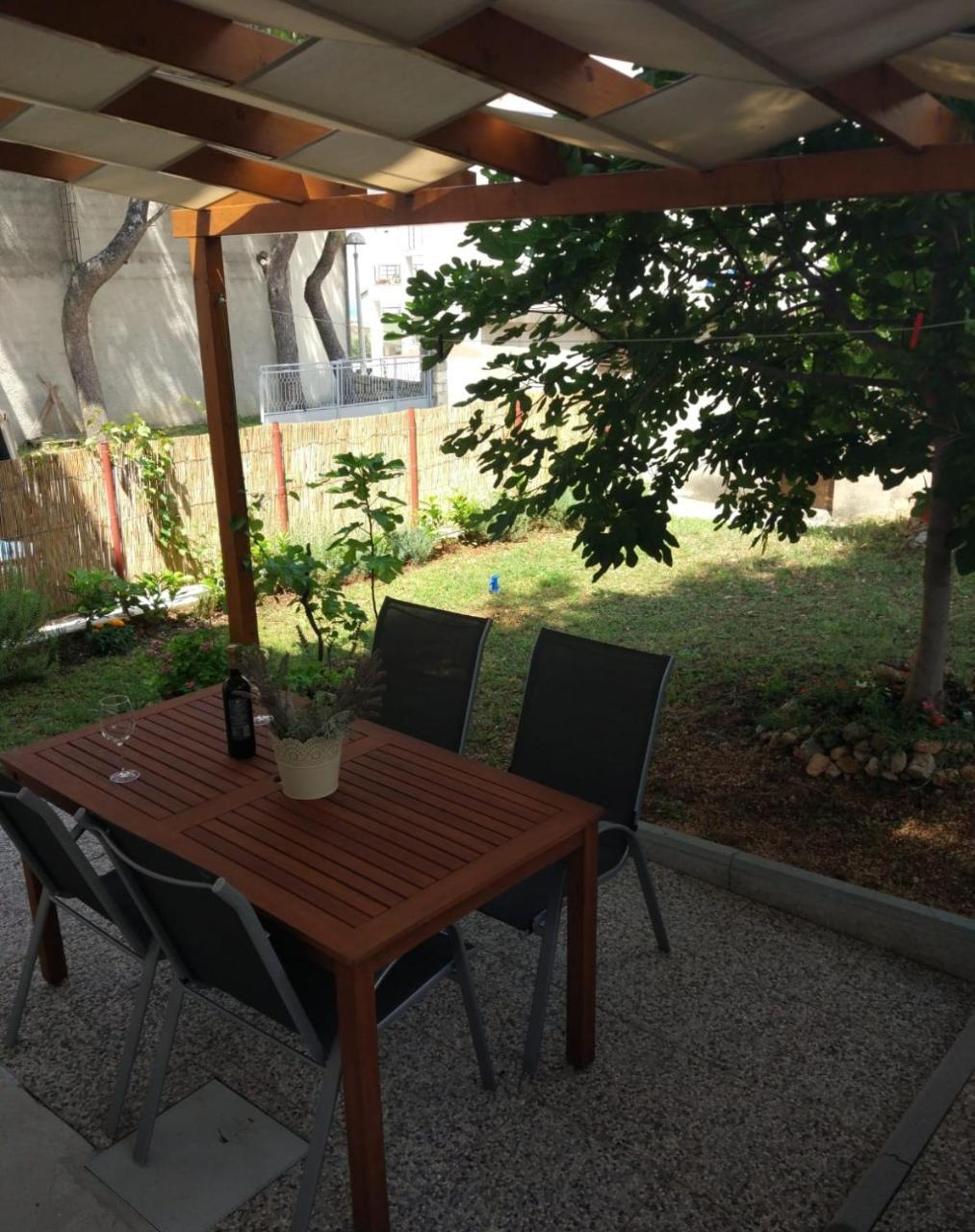 Apartments Pinery Makarska Bagian luar foto