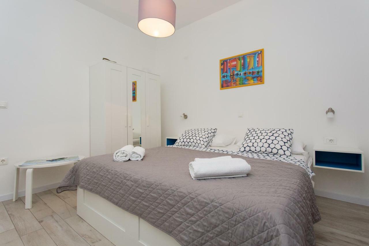 Apartments Pinery Makarska Bagian luar foto