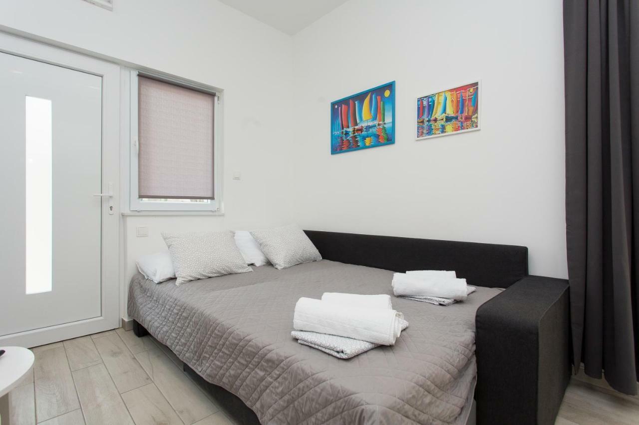 Apartments Pinery Makarska Bagian luar foto