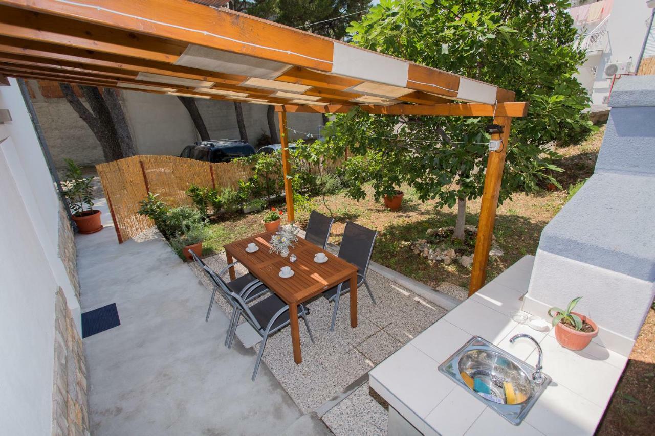 Apartments Pinery Makarska Bagian luar foto