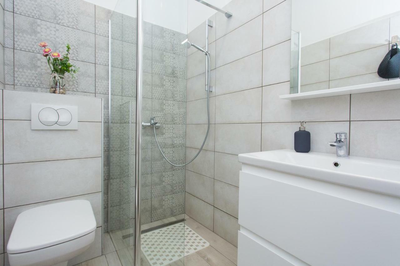 Apartments Pinery Makarska Bagian luar foto