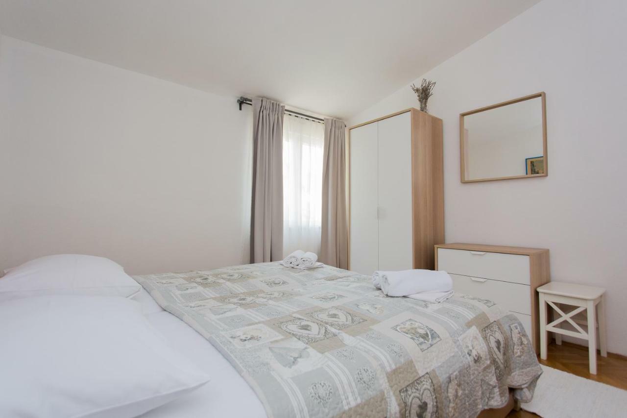 Apartments Pinery Makarska Bagian luar foto