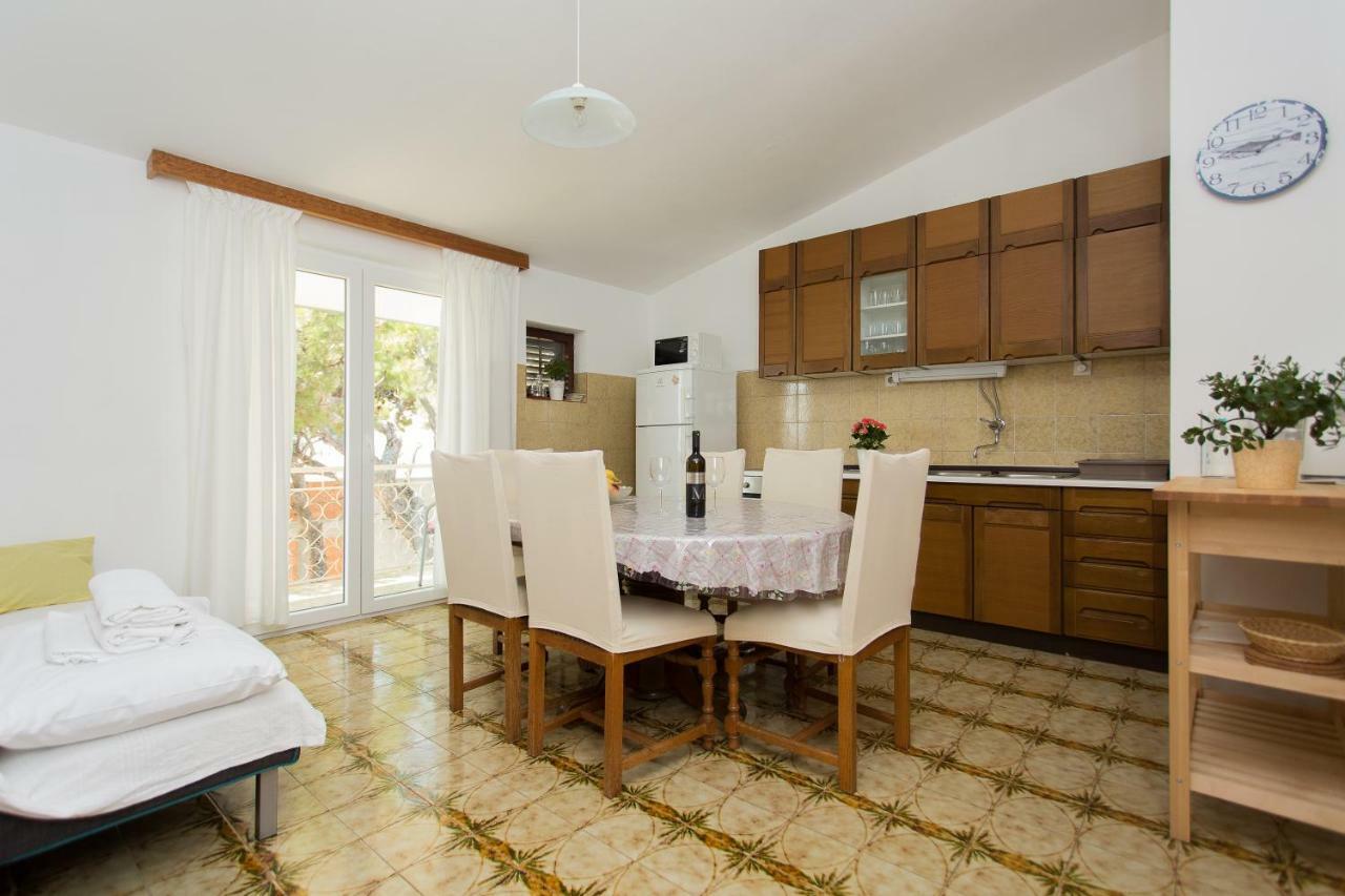 Apartments Pinery Makarska Bagian luar foto
