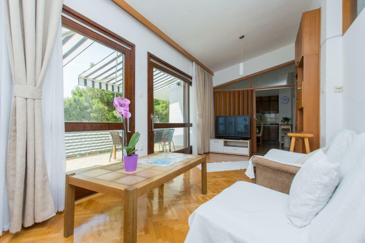 Apartments Pinery Makarska Bagian luar foto